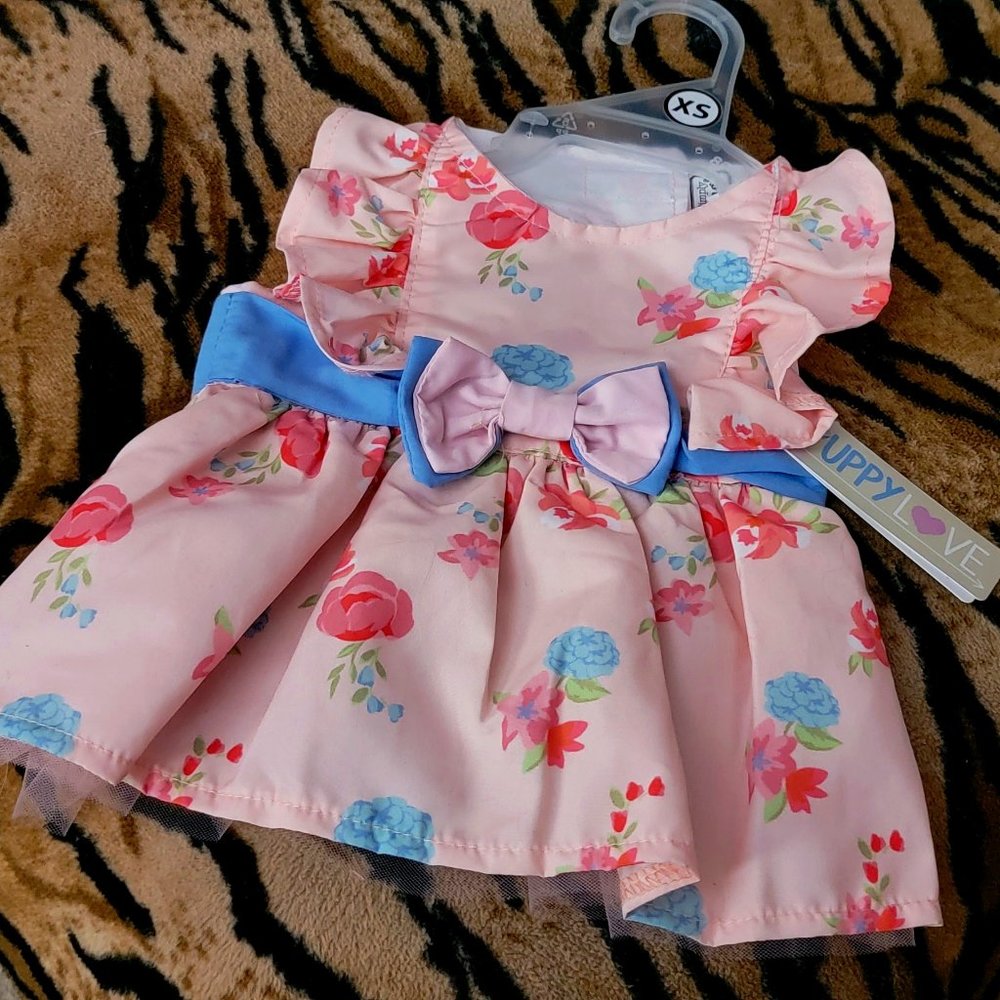 Pet Dress Dog or Cat Ruffle Flowers Pink sz xsm ..New w/ Tag!